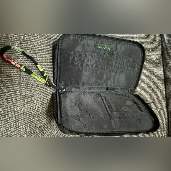 Vera Bradley Bag Collection - Picture 6 of 8